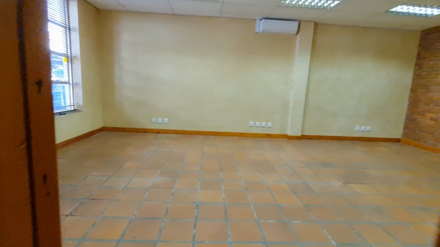 To Let commercial Property for Rent in Mowbray Western Cape